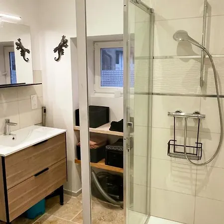 Touraine Confort Moderne Avec Wifi Et Parking Prive - Fr-1-381-603 Holiday home Sublaines